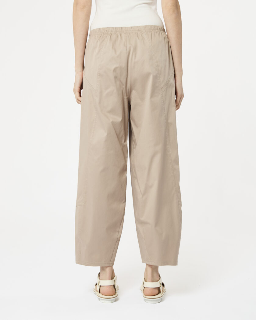 pantalone con tagli nel fondo - immagine 3