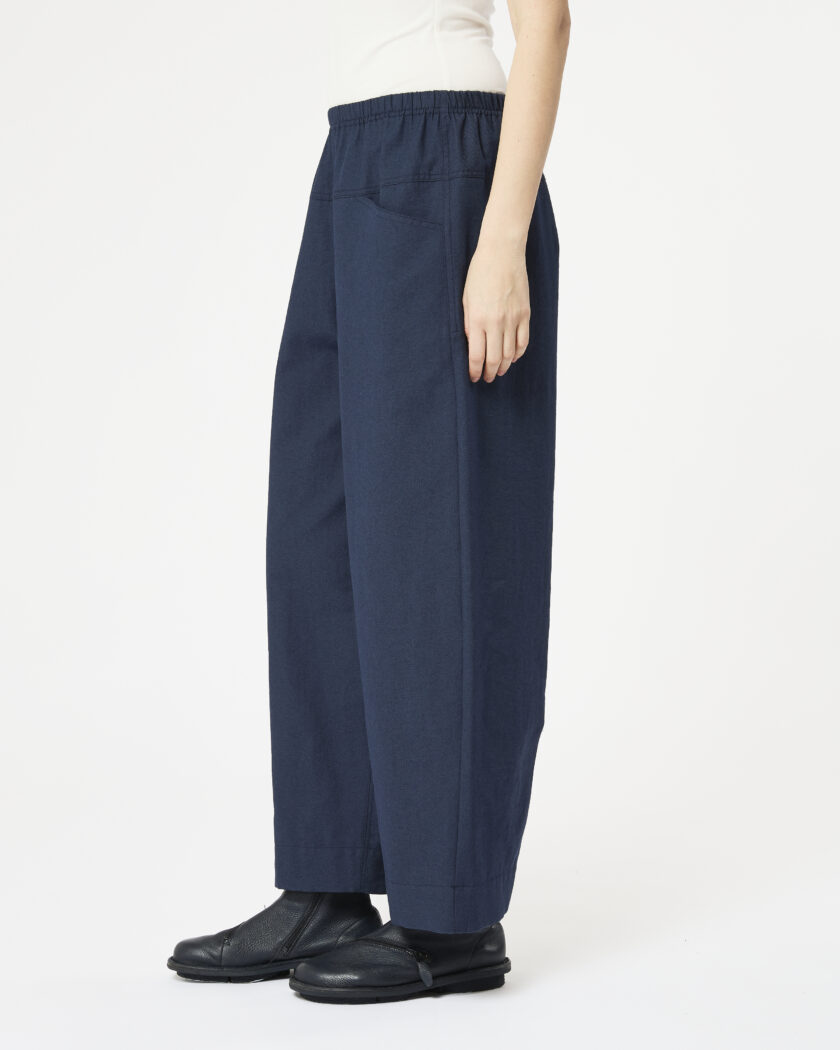 pantalone con tasca dietro - immagine 2