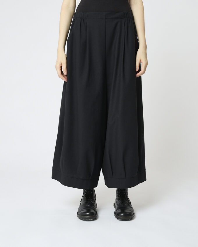 pantalone largo con fondo