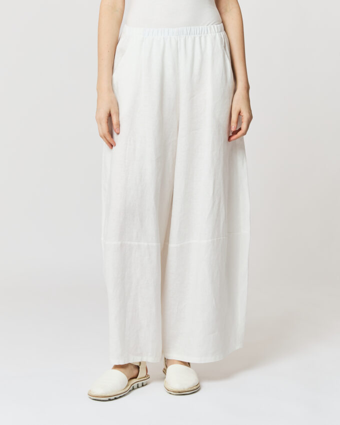 pantalone largo in lino con taglio