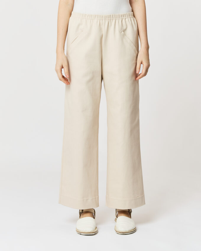 pantalone dritto con fondo alto