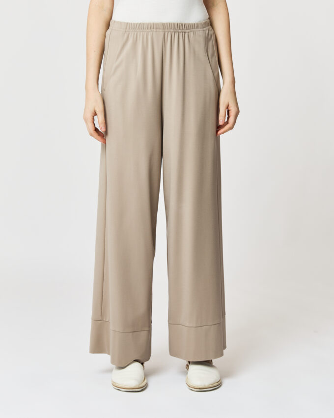 pantalone largo morbido
